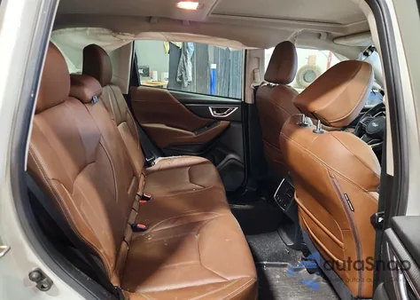 2020 Subaru Forester Touring z USA, uszkodzony, nr VIN JF2SKAXC2LH569576